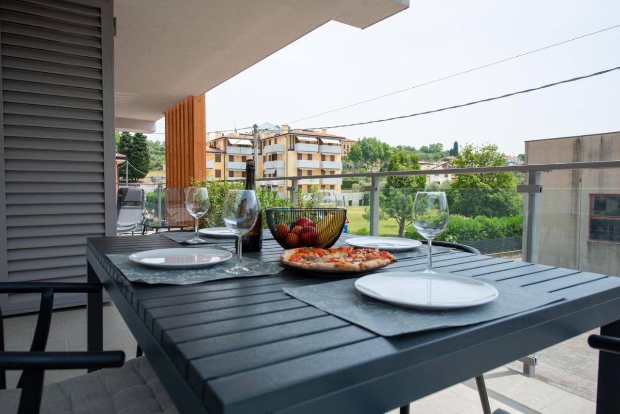 Lake Dream Apartment With Pool In Bardolino Dış mekan fotoğraf