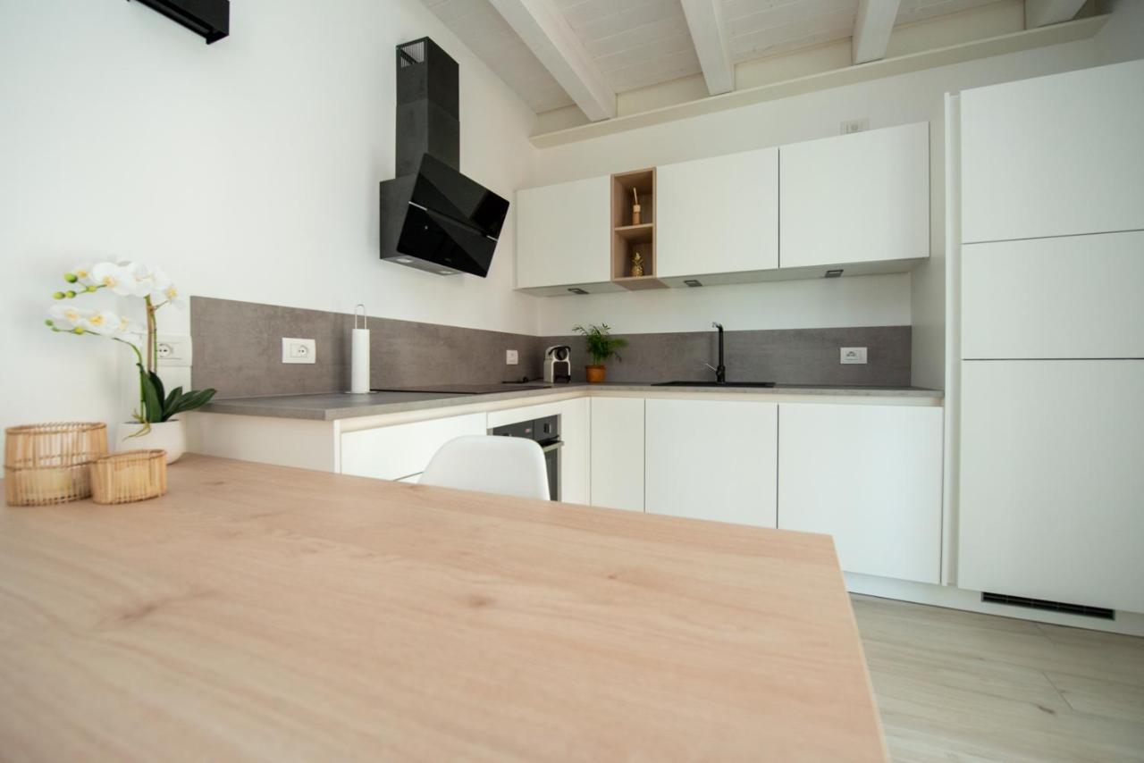 Lake Dream Apartment With Pool In Bardolino Dış mekan fotoğraf